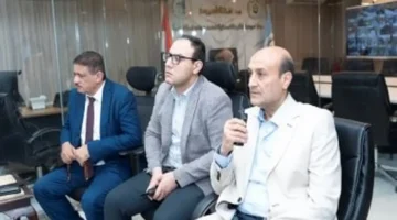 محافظ أسيوط يراقب مستجدات حالة الطقس عبر مركز السيطرة ويؤكد استقرار الأوضاع